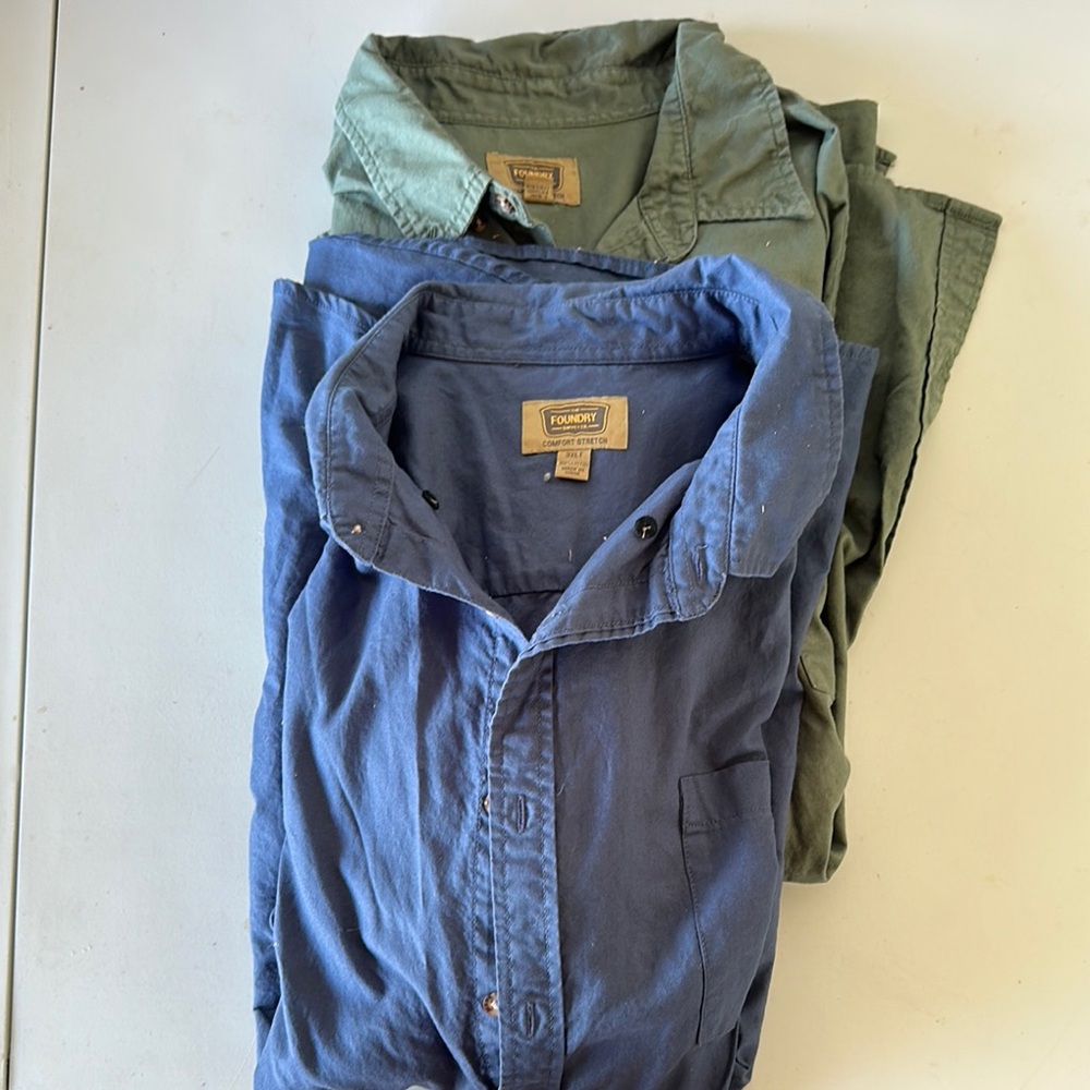 The Foundry Supply Co. Blue and Green Casual Button Down Shirts